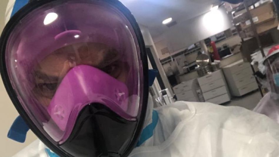 En terapia intensiva ?lookeado? de súper héroe aunque se hace llamar doctor. GENTILEZA LUIS CANTALUPPI.