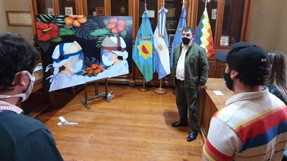 Donación a la comuna de una obra de arte en homenaje al personal de salud