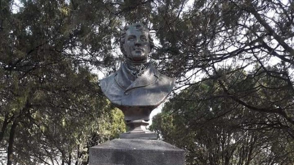 El busto del general Belgrano 