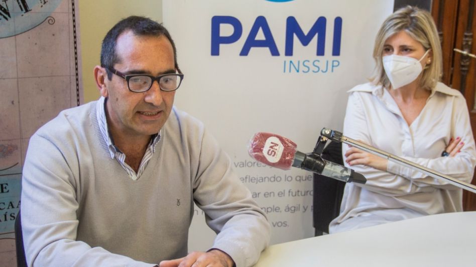 El titular de la UGL XXX de PAMI, Nelson Sombra; la directora Ejecutiva, licenciada Mariela Bianco; y el coordinador médico, Dr. Hernán Combessies, brindaron detalles acerca del aporte realizado por e