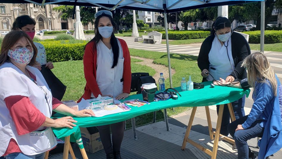 Las actividades abarcan controles de tensión arterial y glucemia, prevención odontológica para niños, vacunación, aporte para la actividad física y salud mental.    PRENSA MUNICIPAL