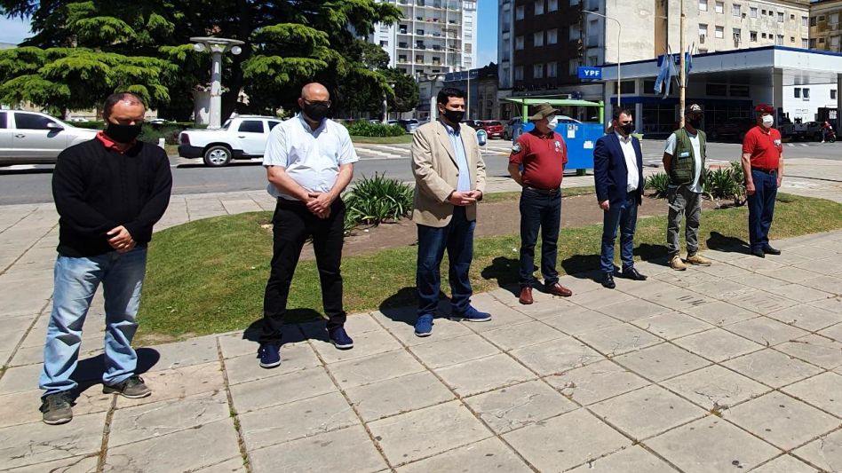 Desde el Centro de Veteranos de Guerra ?Callvú Leovú? se recalcó la imperiosa necesidad de continuar con los reclamos históricos respecto a nuestra soberanía sobre este territorio. PRENSA MUNICIPAL