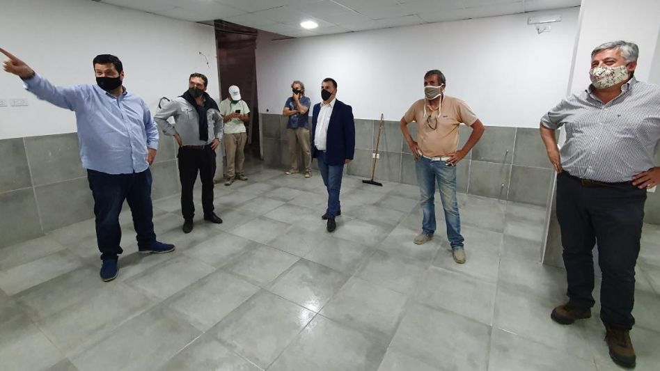 El intendente Hernán Bertellys mantuvo un encuentro con el Dr. Marcelo Gómez Ávalo, nuevo médico neurocirujano que se incorporó al Hospital Municipal. FOTOS PRENSA MUNICIPAL 