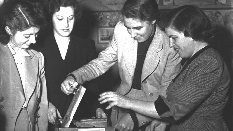 En 1951 las mujeres pudieron participar por primera vez de la contienda electoral. (Archivo)