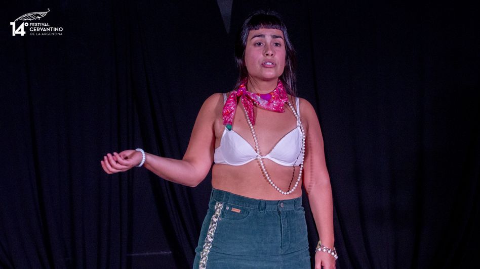 Algunas de las actividades del Cervantino: Micromonólogo dramático interpretado por Delfina Ricardo y dirigido por Mauricio Kartn.