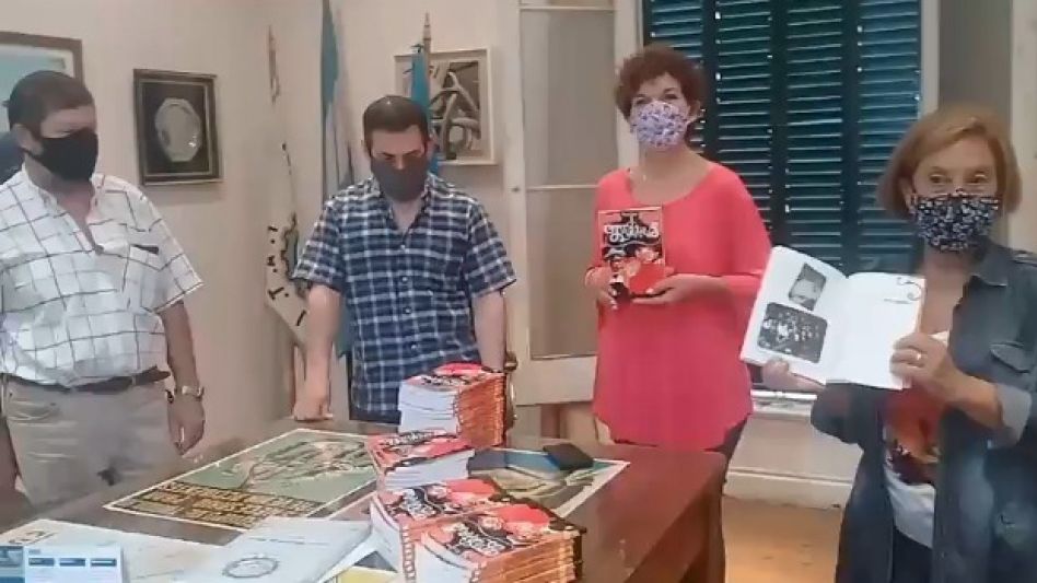 ?Titiriteras?. Así se titula el libro escrito por Estela Cerone presentado en el festival. GENTILEZA ESTELA CERONE 