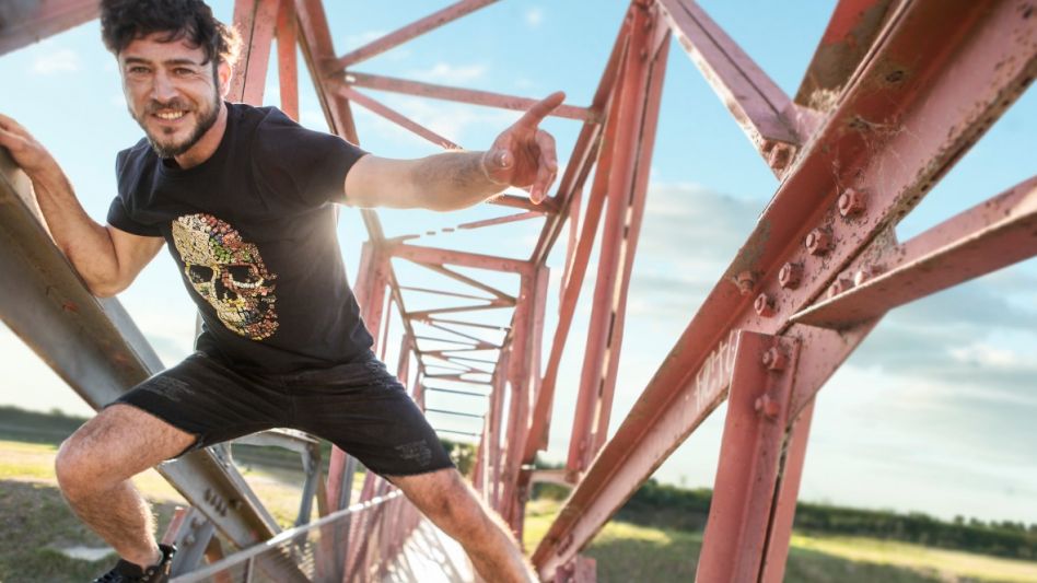 La marca de ropa Narrow realizó las fotografías de la campaña primavera verano 2020 ? 2021 en la ciudad de Azul. FOTOS CHINO ZAVALÍA.