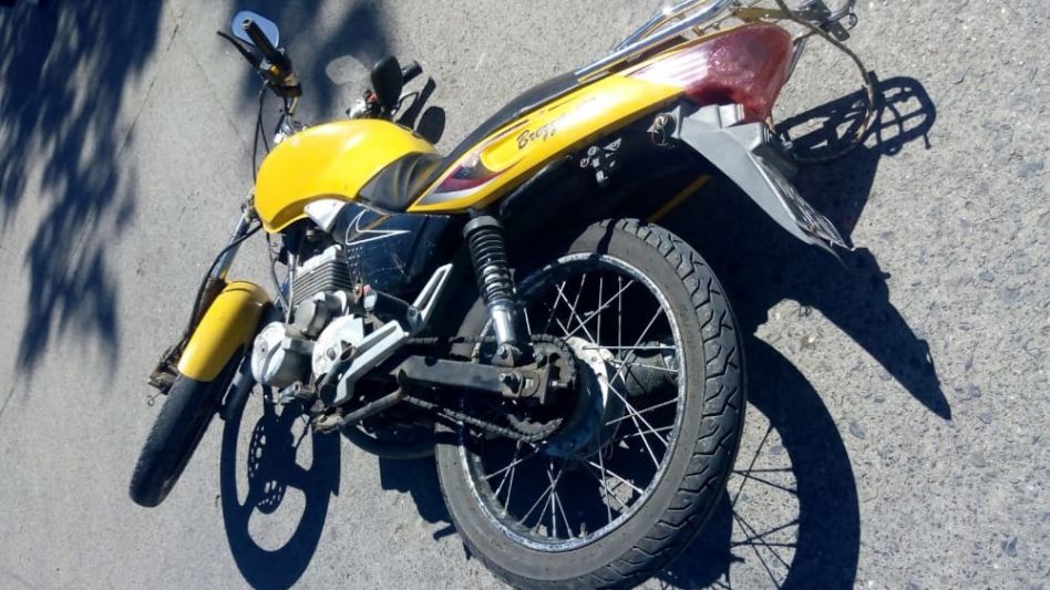 Chocaron un auto y una moto