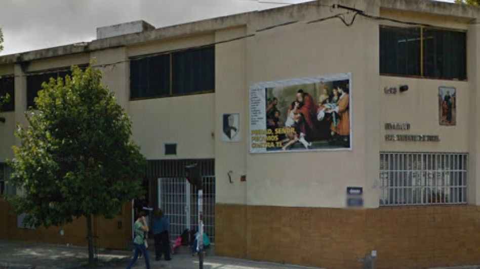 Piden la detención de un sacerdote acusado de abusar de una alumna de un colegio platense
