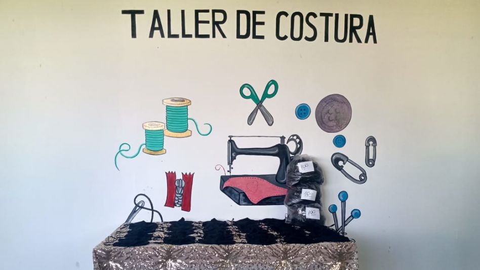 Mujeres privadas de libertad elaboran tapabocas para Comisiones Vecinales de Azul
