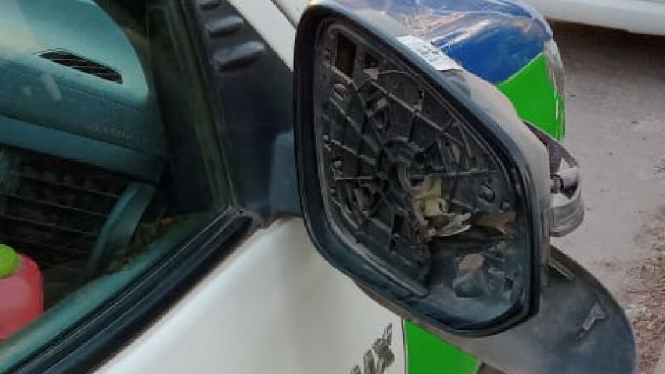 Dañó un patrullero, lo persiguieron y fue arrestado