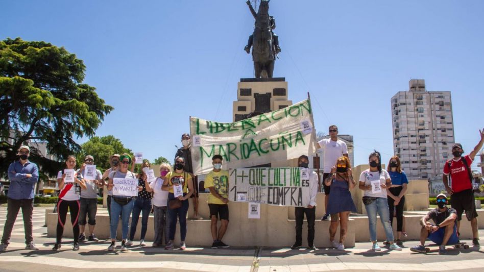 Marcharon pidiendo la liberación de un vecino que está detenido por cultivar marihuana