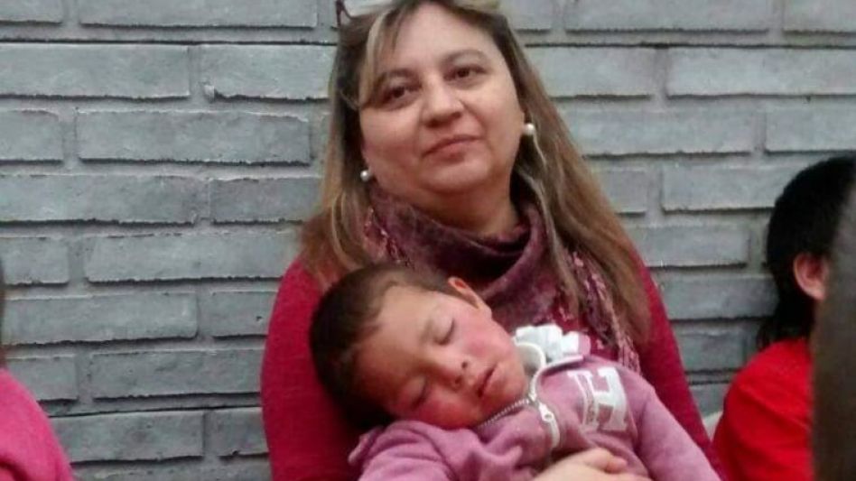 Una de las primeras fotos con los niños del merendero ?Pan del Cielo?