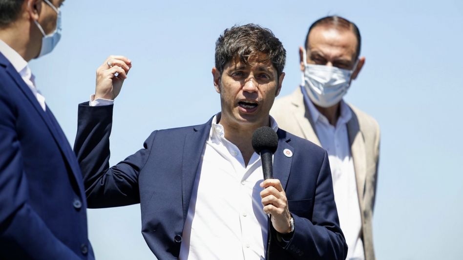 Kicillof habló de la continuidad de la temporada de verano ante la suba de casos