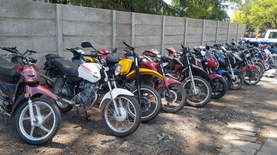 Las motocicletas secuestradas durante los operativos que realizó la policía.
