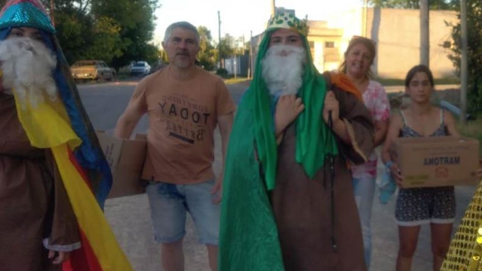 Desde la Comisión vecinal de Plaza Oubiñas se agradeció el acompañamiento de vecinos, entidades y comercios el barrio por la colaboración brindada para que  el festival sea posible.