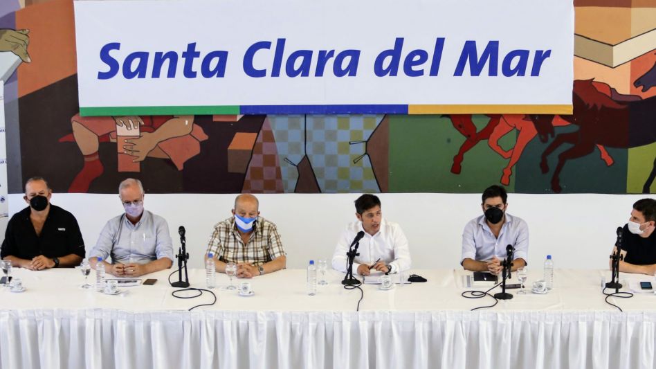 Kicillof: en febrero comienza la vacunación de grupos de riesgo en escuelas