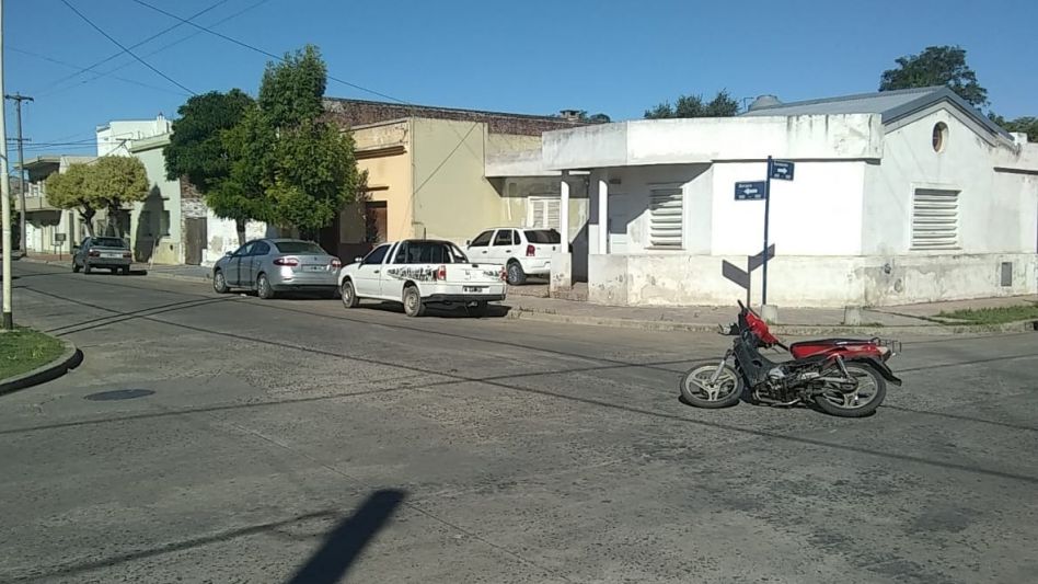 Un motociclista herido en accidente con un auto