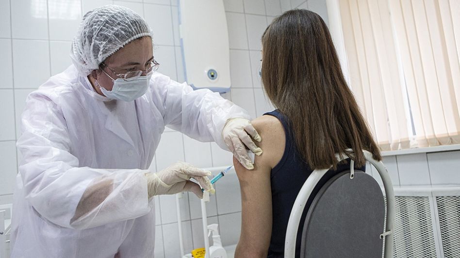 Cómo será el esquema para vacunar a los docentes y a quiénes aplicarán las dosis primero