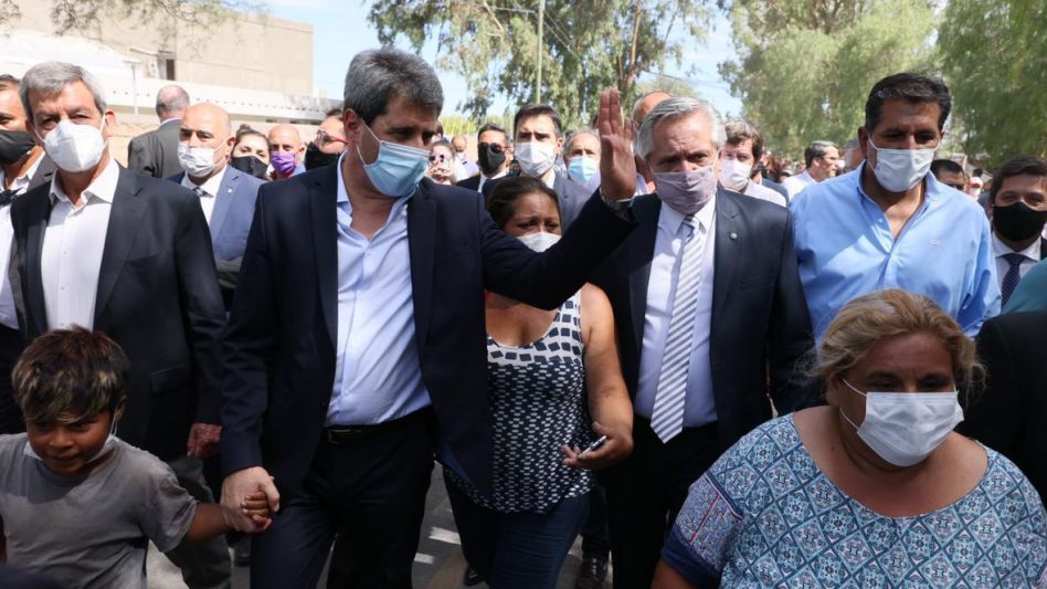 El Presidente recorrió en San Juan las zonas afectadas por el violento sismo que sacudió a la provincia  