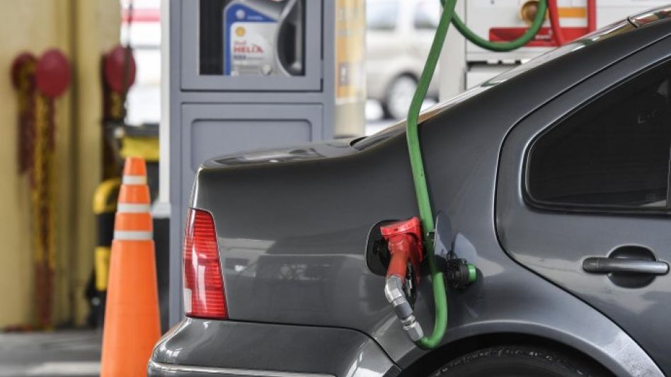 El Gobierno posterga hasta mediados de marzo la suba en el impuesto a los combustibles