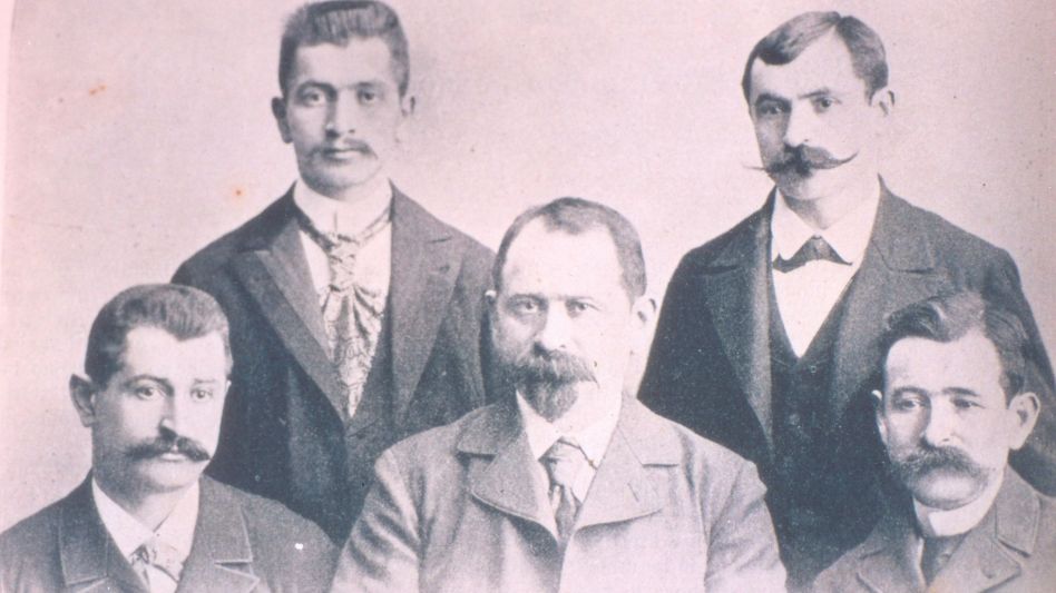 Los cinco hermanos Piazza, de izquierda a derecha, en la fila superior se hallan Pedro y Remigio y en la inferior Félix, Lorenzo y Francisco.