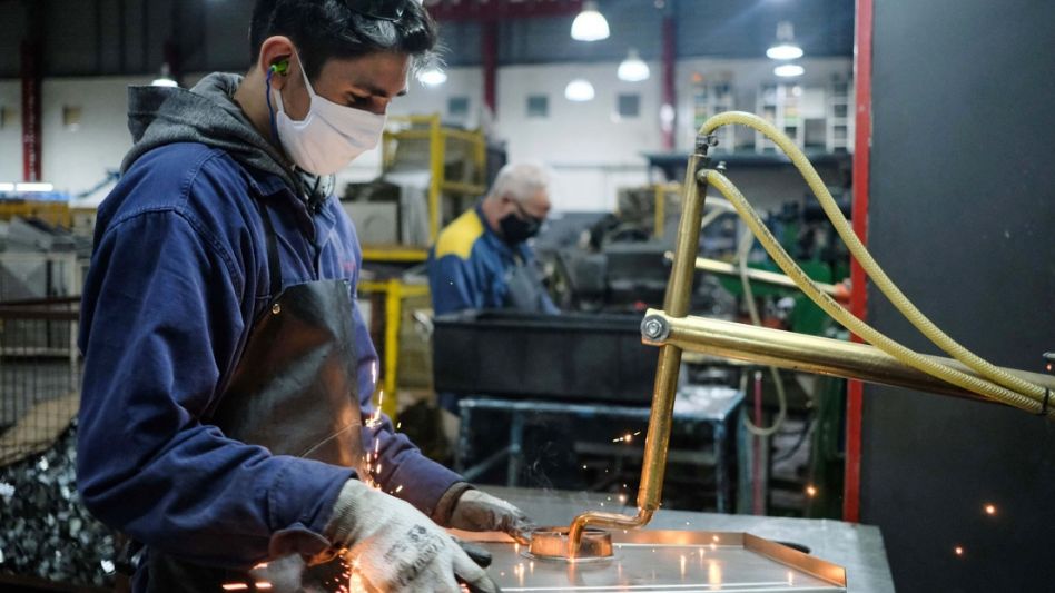 Los salarios perdieron en promedio 3,1 puntos contra la inflación