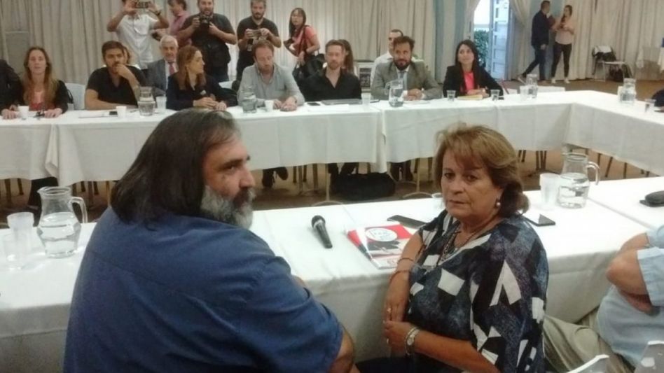Paritarias: el Gobierno convocó a docentes, que piden una "cláusula" para no perder con la inflación