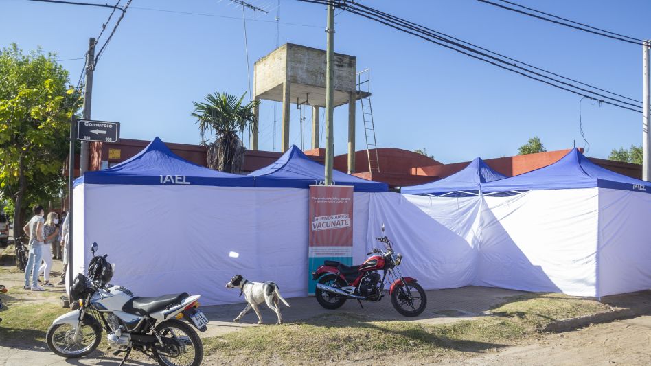 La Escuela N° 14 convertida en el centro de vacunación masivo contra el coronavirus.