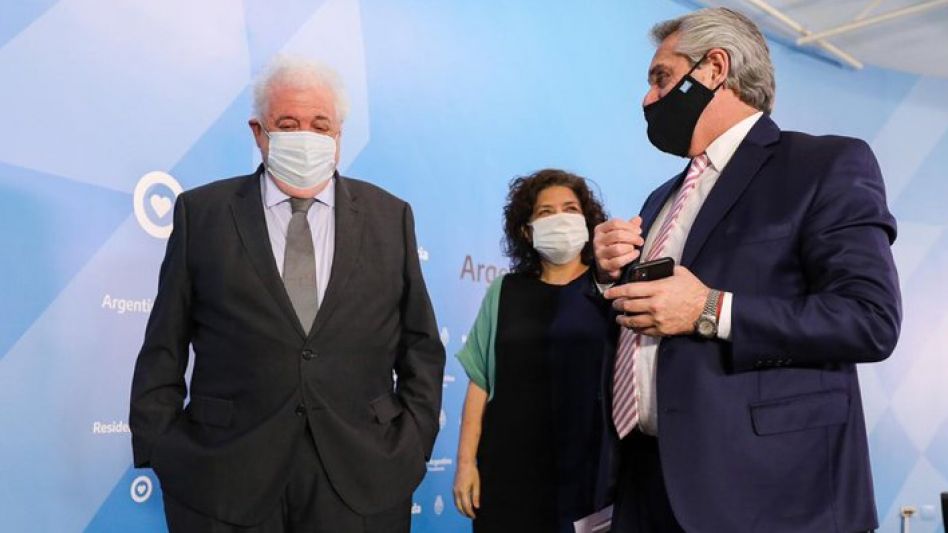 Escándalo por vacunaciones VIP: Fernández le pidió la renuncia a González García