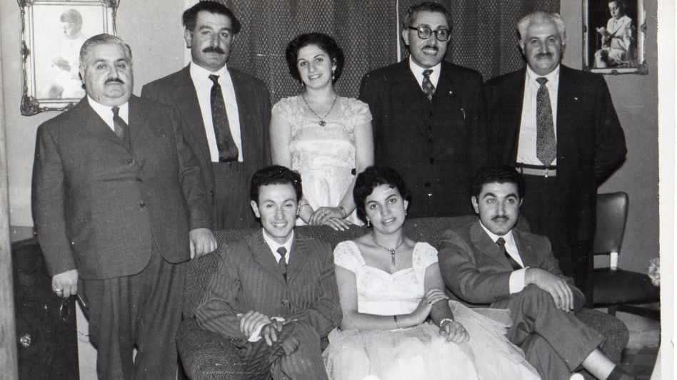 Los Diab eran una familia de raíces libanesas con un acervo cultural muy rico y bien preservado en el seno familiar. La unidad entre hermanos era una de sus características esenciales. 