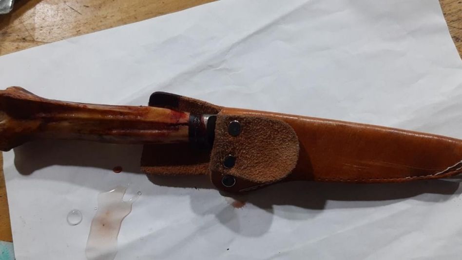 El cuchillo que el imputado utilizó para defenderse de la agresión de su vecino. EPDS AZUL/PBA