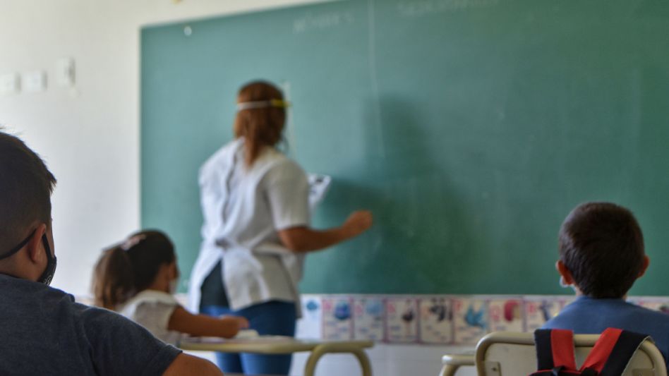 Covid-19: diez respuestas para saber qué pasará si un docente o alumno da positivo
