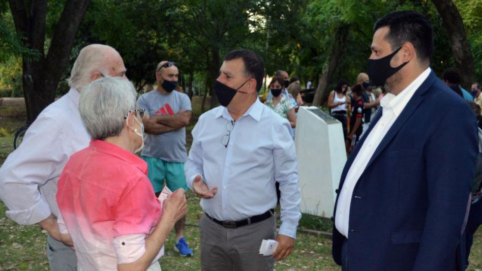 Se realizó un emotivo homenaje a escritores de Azul