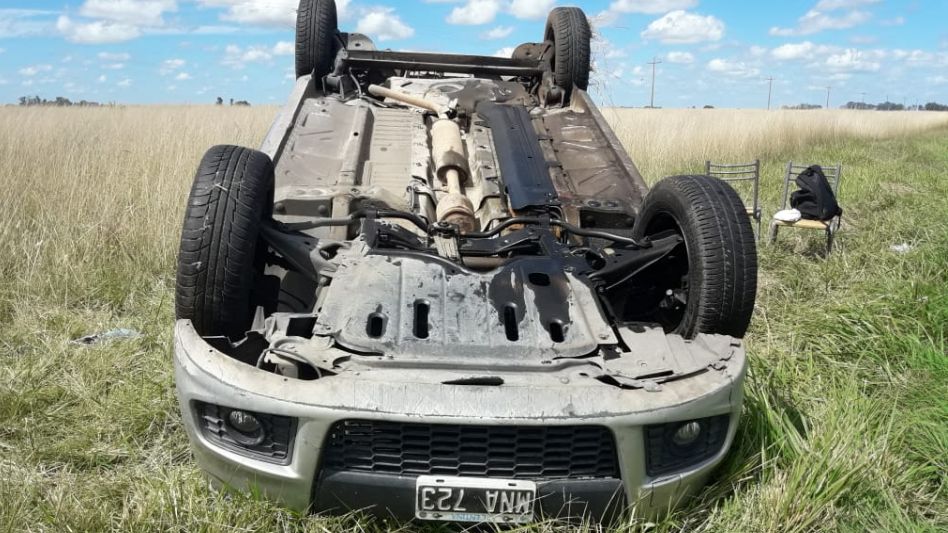 Despiste y vuelco de un auto