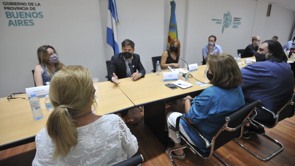 Antes del inicio de las clases, Kicillof llegó a un acuerdo salarial con los docentes