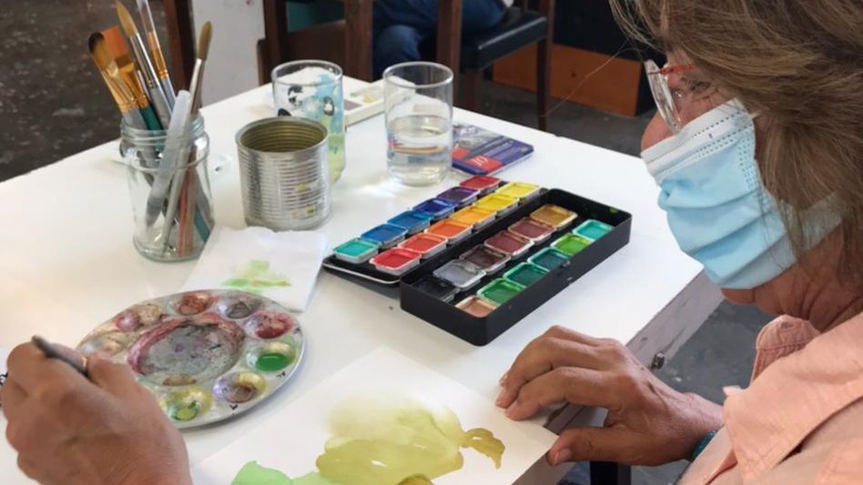 El taller de adultos, ayer, en plena jornada de trabajo.  GENTILEZA PATO VALENTÍN    