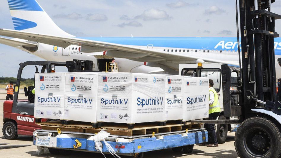 El Gobierno envía un vuelo a Rusia para traer más dosis de la Sputnik V