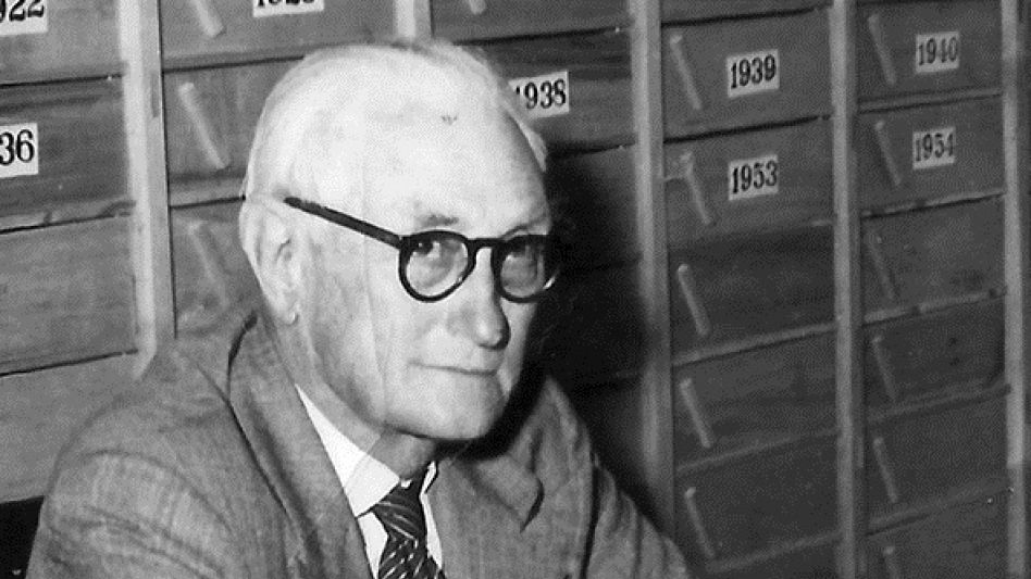 Vicente Porro fue un destacado investigador e historiador local, vinculado a múltiples aspectos de la vida azuleña.