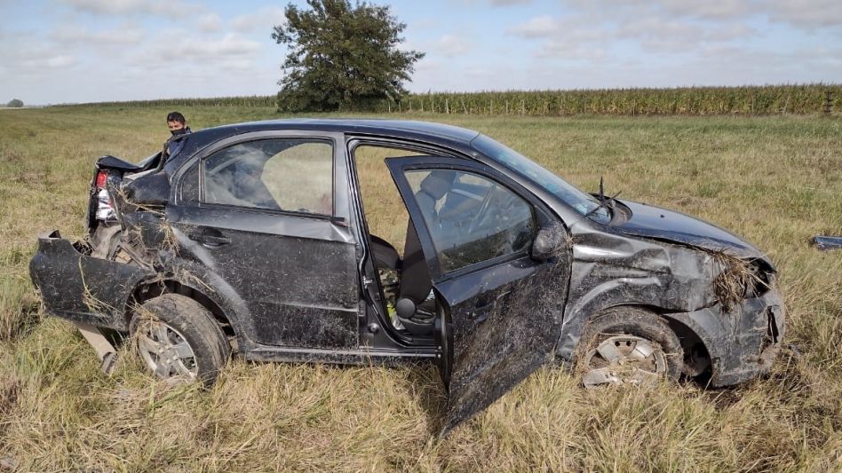 Un médico y su hijo resultaron lesionados en un accidente de tránsito