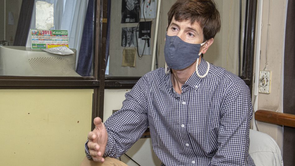 El Dr. Manuel Álvarez cuando visitó la redacción de EL TIEMPO, días antes de la elección que ganó con el apoyo de los afiliados radicales de todo el Partido de Azul.  NICOLAS MURCIA