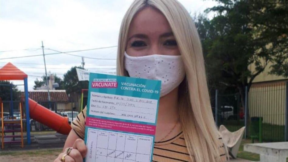 Una becaria de 18 años de Avellaneda fue vacunada y el municipio la suspendió
