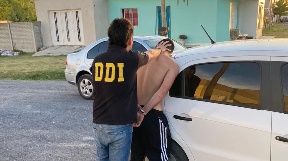 Detenido en enero pasado, a un joven le dictaron la prisión preventiva por el intento de robo de una camioneta. FOTO: DDI AZUL/ARCHIVO