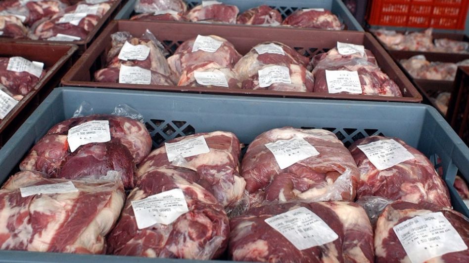 Un total de 40 toneladas de carne vacuna congelada -destinada a exportación- fue interdictada por evadir controles del Estado.