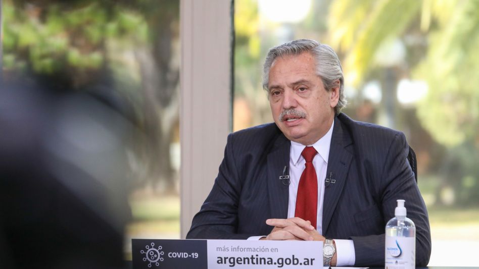 Fernández se encuentra "estable, sin síntomas y con evolución favorable"