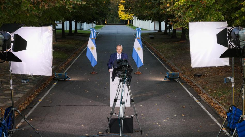 Prohíben circular de medianoche a 6 en las zonas más afectadas por el rebrote de Covid