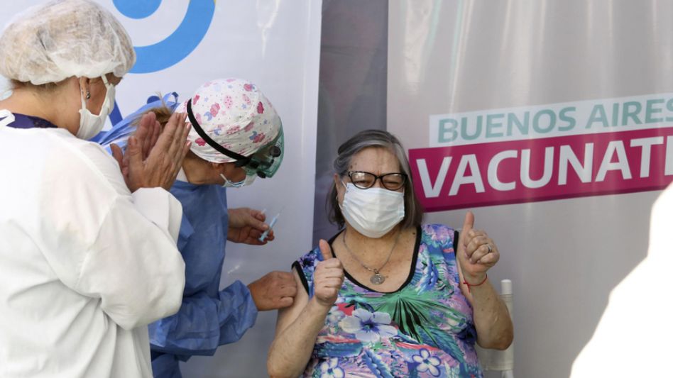 Coronavirus: la Provincia ya vacunó más de un millón de personas mayores de 70 años