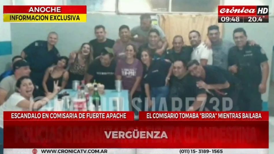 Desafectan a 18 policías por una fiesta clandestina en una comisaría