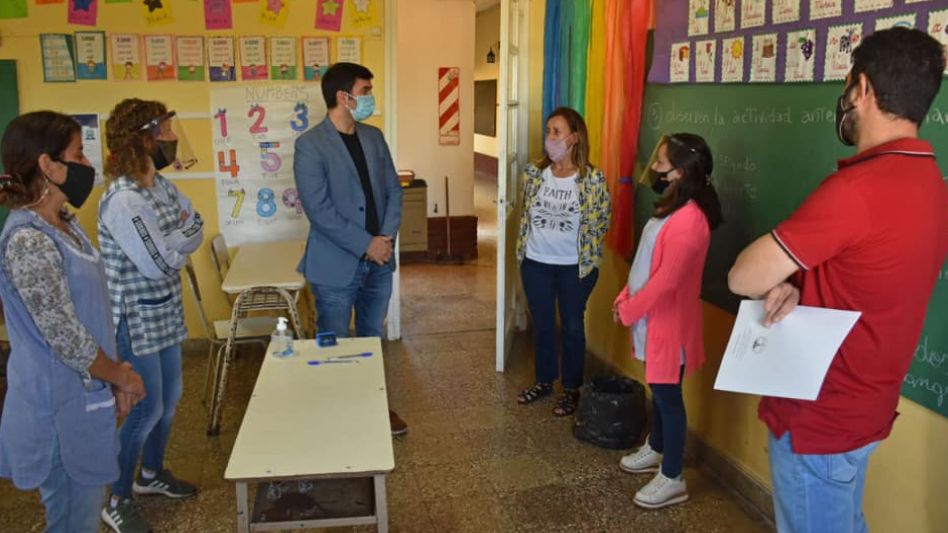 El Gobierno provincial oficializó este jueves la suspensión de las clases presenciales por 15 días. (Municipio Castelli)