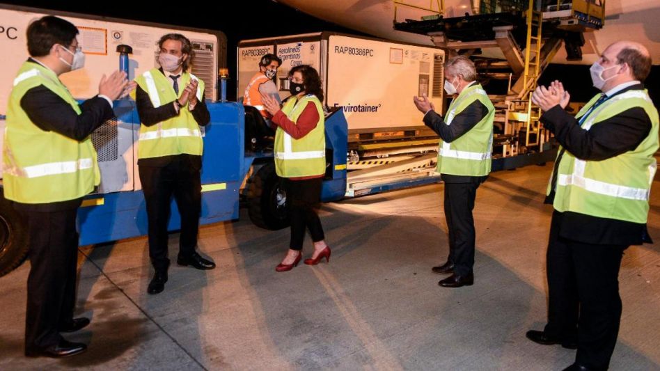 Tres vuelos traerán otro millón de vacunas de Sinopharm en los próximos días